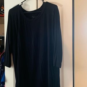 Black 3/4 sleeve shirt - great with leggings